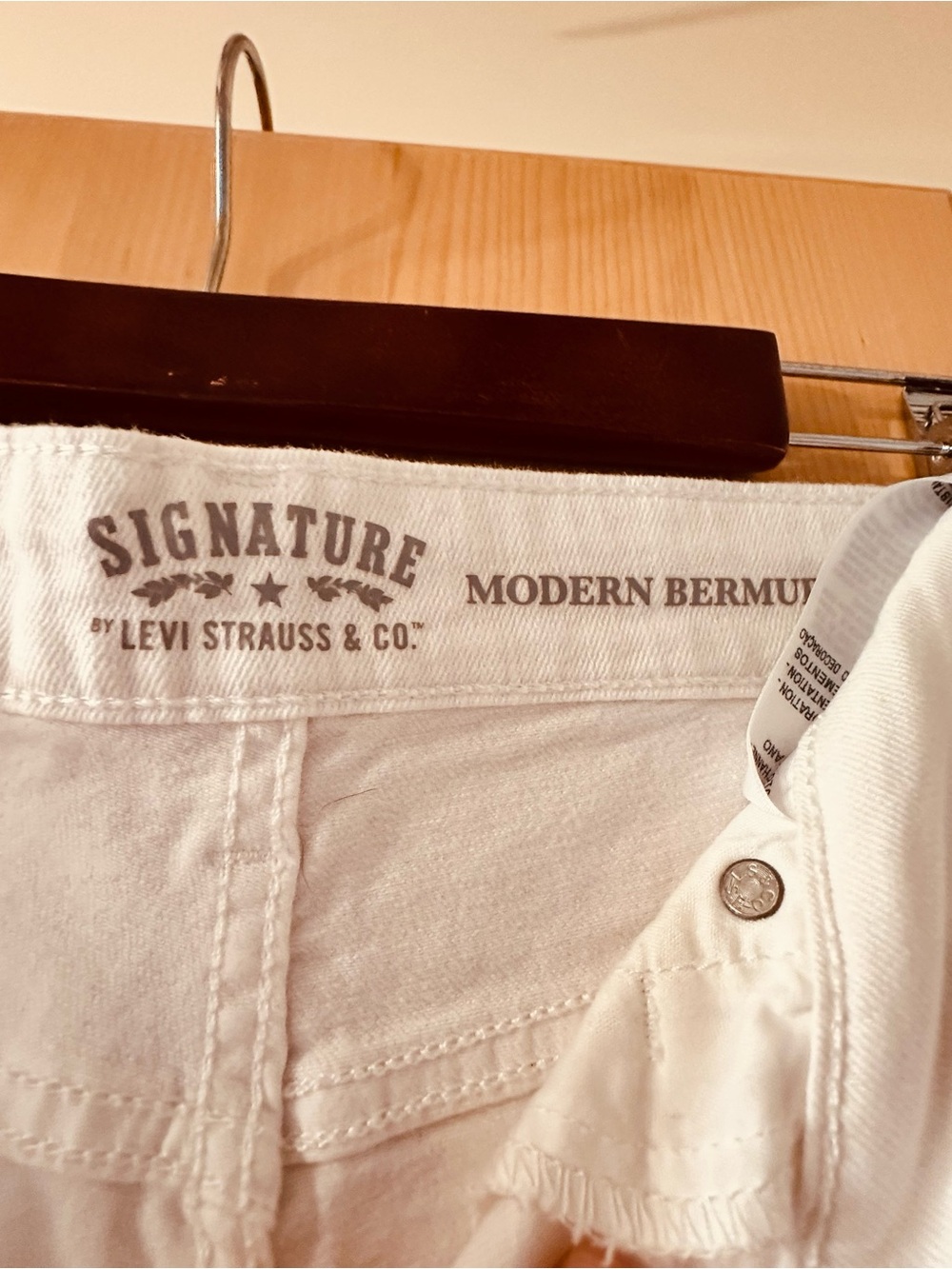 Signature by Levi Strauss White Denim Cutoff Shorts - Picture 2 of 3